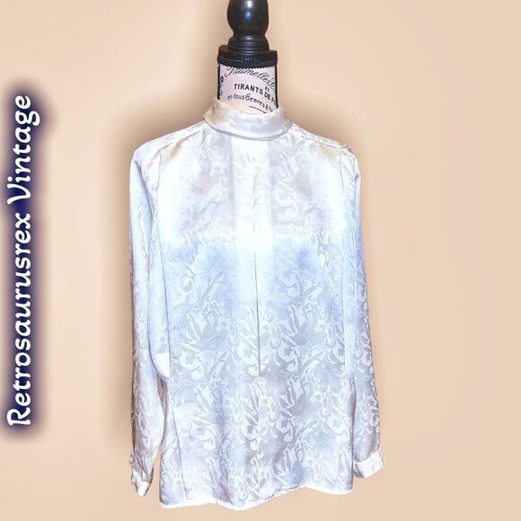 Vintage Cream Blouse - Picture 3 of 5